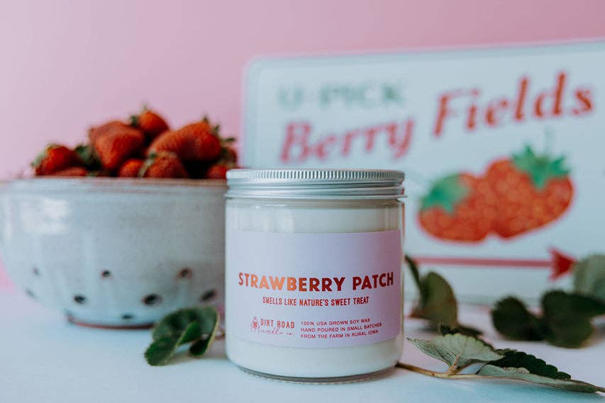 Strawberry Patch Candle: 16 oz Candle