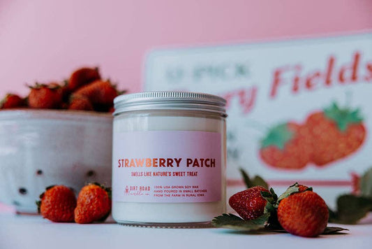 Strawberry Patch Candle: 16 oz Candle