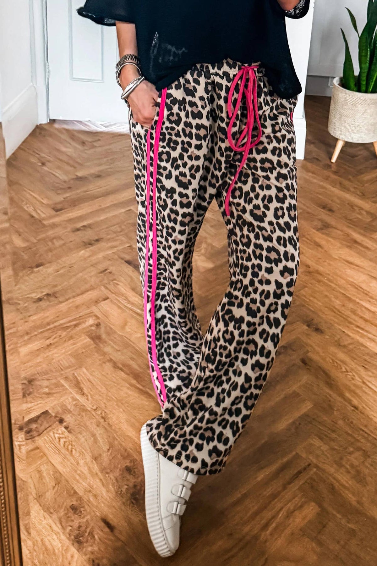 Tie Waist Leopard Print Casual Pants
