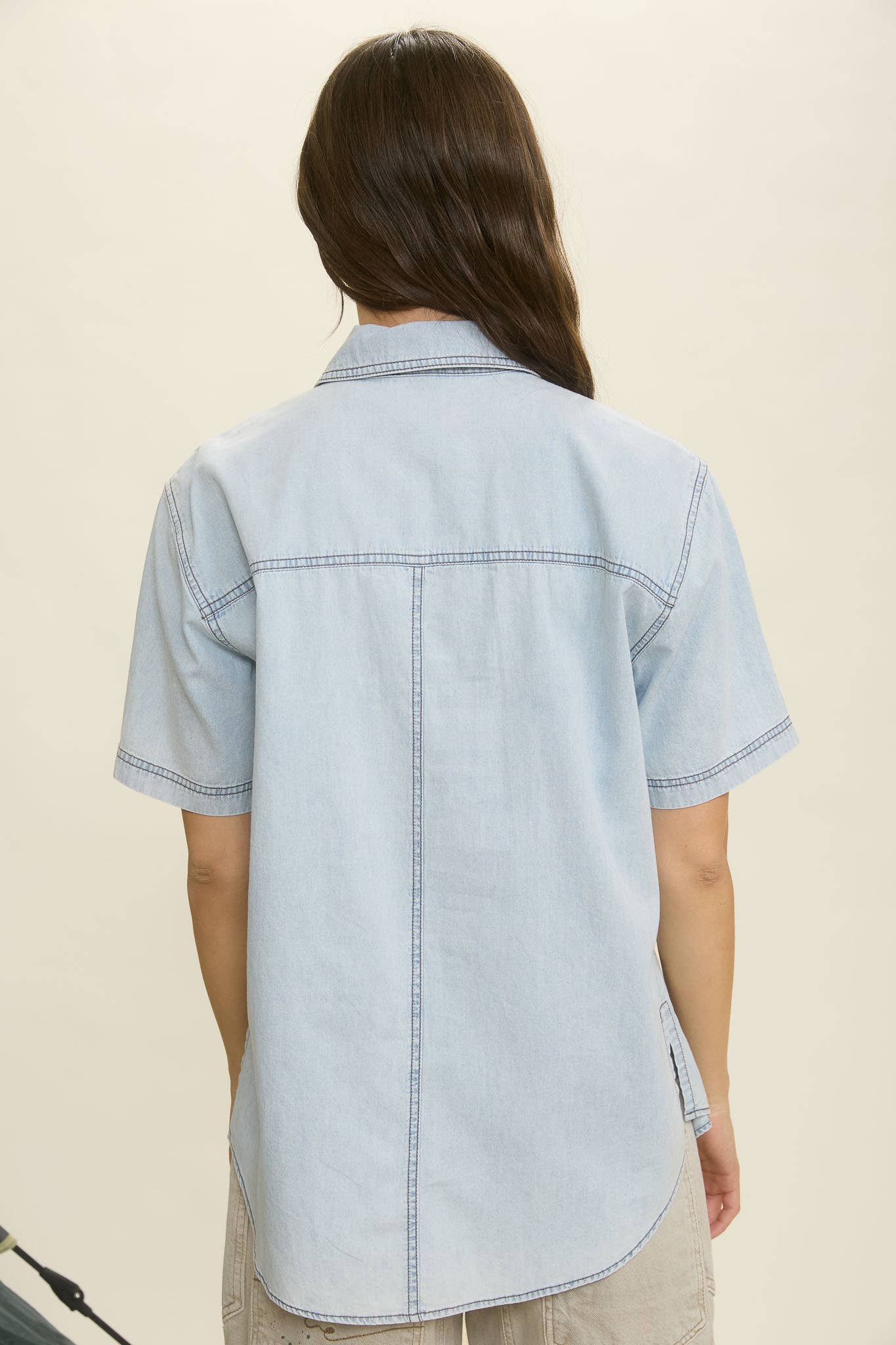 LIGHT DENIM COLLARED BUTTON DOWN SHIRT