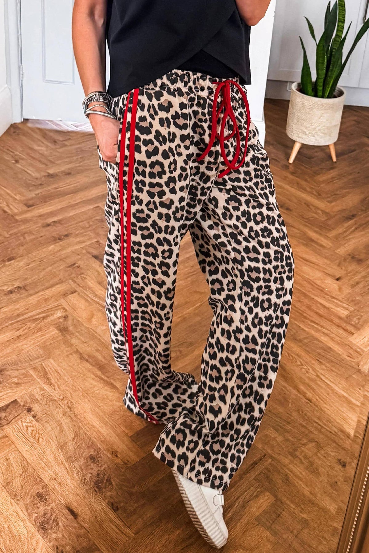 Tie Waist Leopard Print Casual Pants
