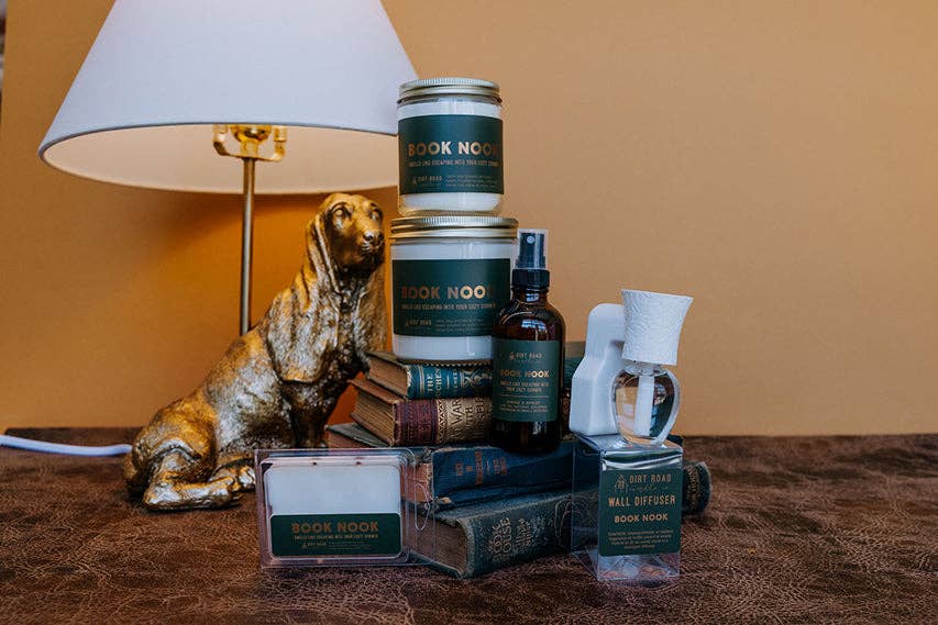 Book Nook Candle: 8 oz Candle