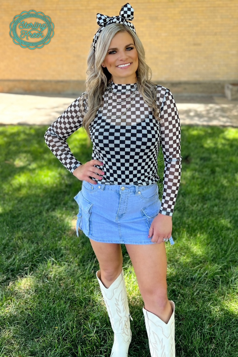 Black/White Mesh