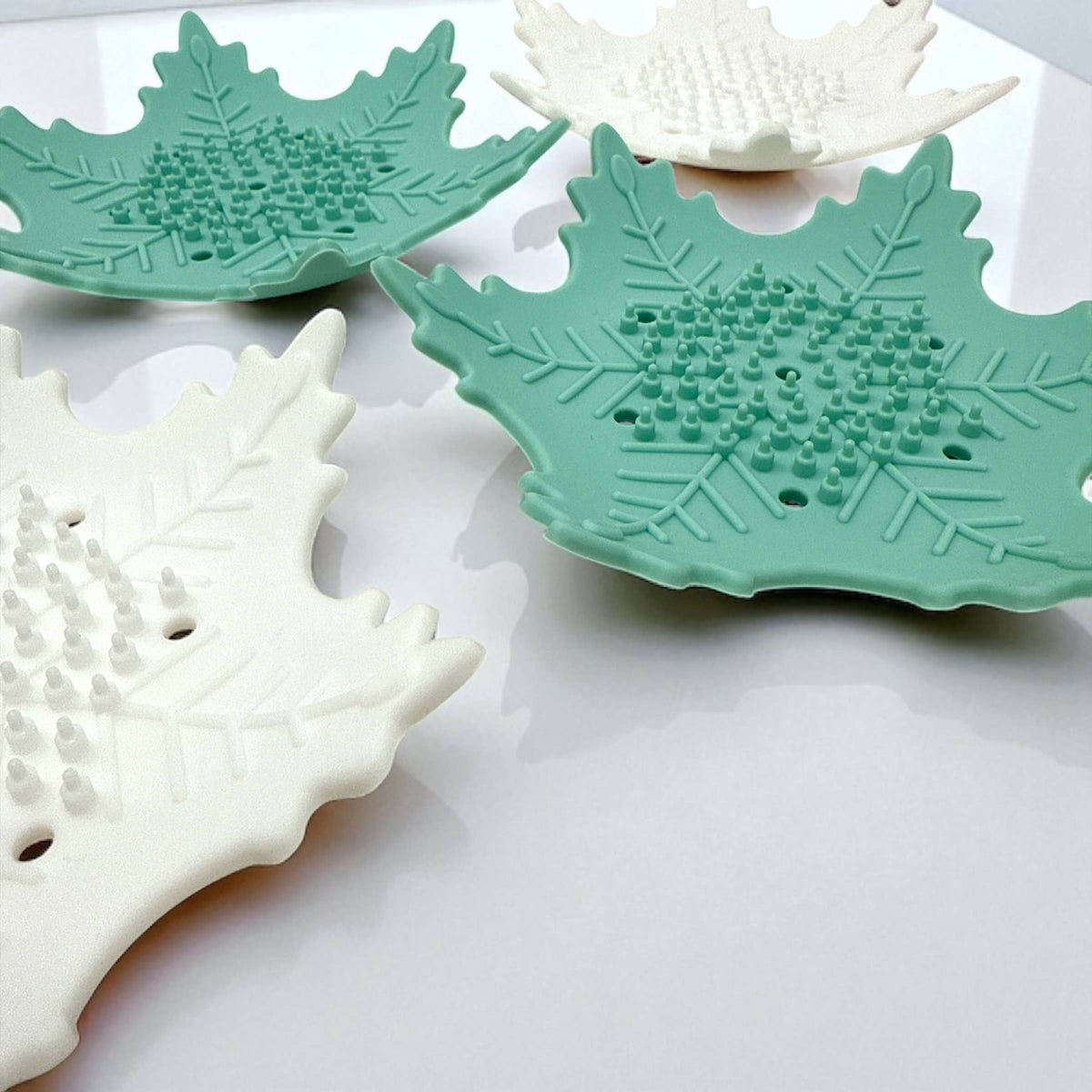 Mint Snowflake Shower Steamer Tray