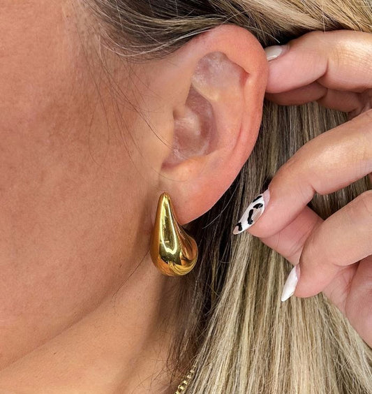 Clair Drop Earrings