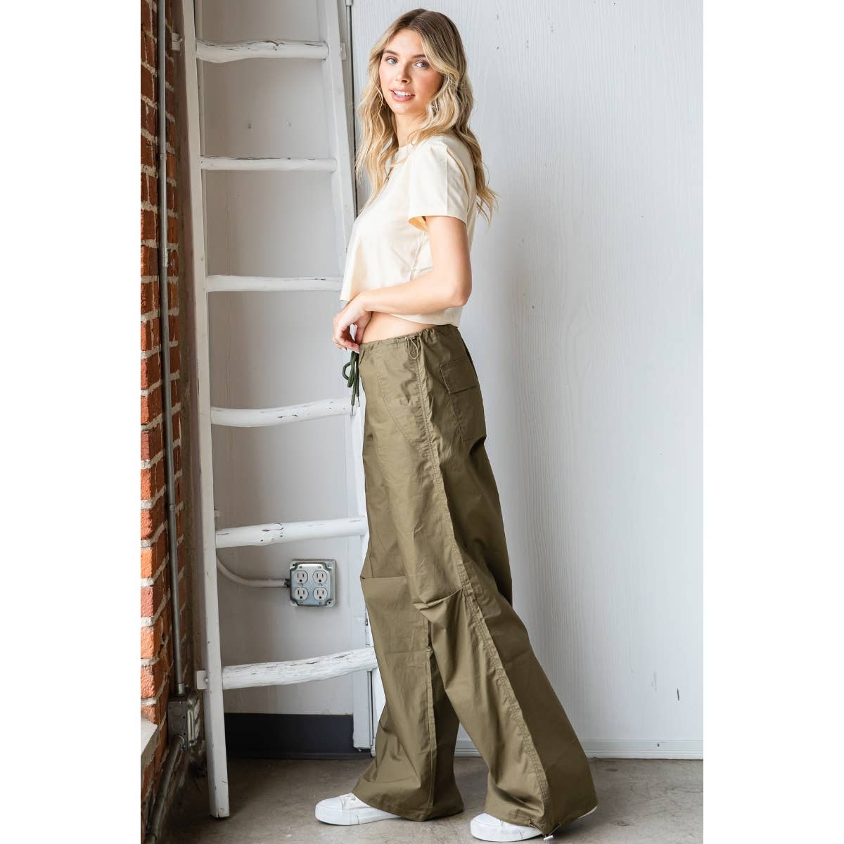 Wide Fit Drawstring Parachute Pants: Olive