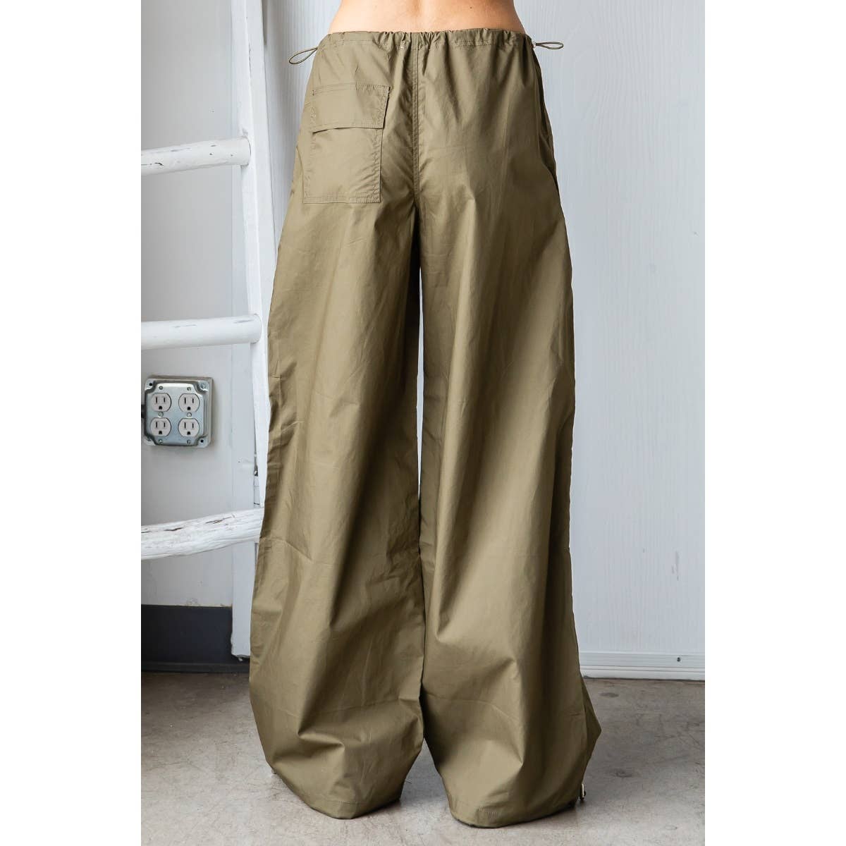 Wide Fit Drawstring Parachute Pants: Olive