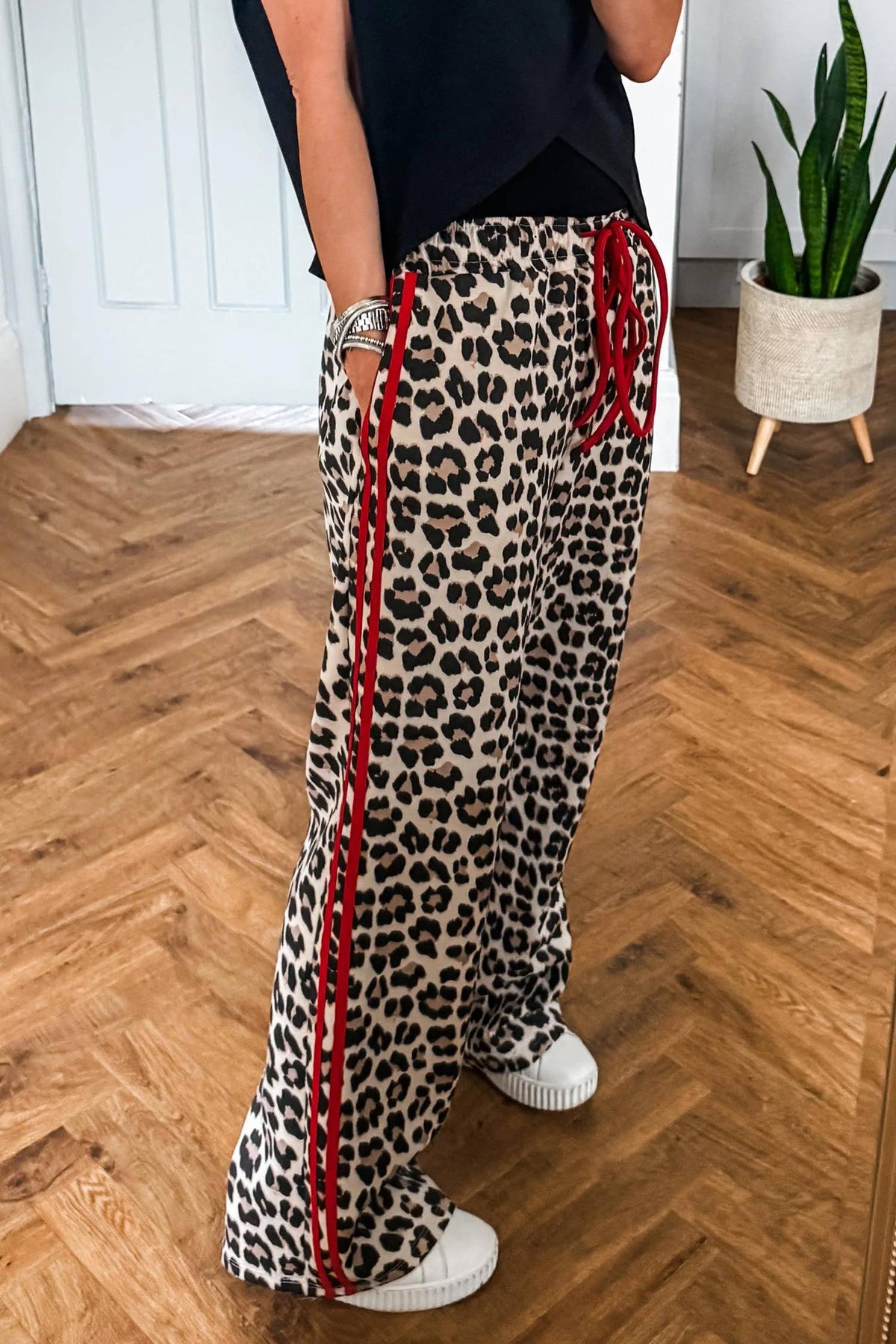 Tie Waist Leopard Print Casual Pants