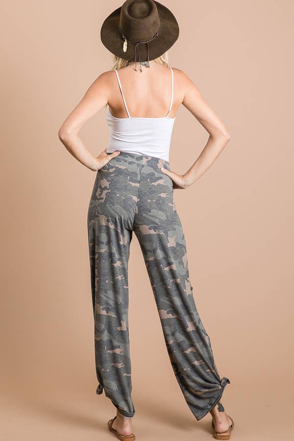 Camo Print Split Side Ankle Tie Women's Pant